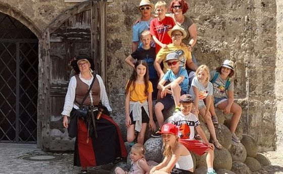Rast im Burghof