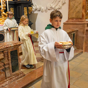 Abschlussgottesdienst im Stift Schlierbach / Foto Haijes Die Visitation im Dekanat Windischgarsten wurde mit einem festlichen Gottesdienst abgeschlossen.