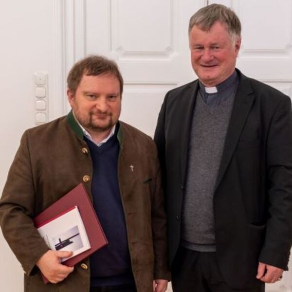 © Pfarrgemeinde Kematen an der Krems Auszeichnung für Mag. P. David Bergmair