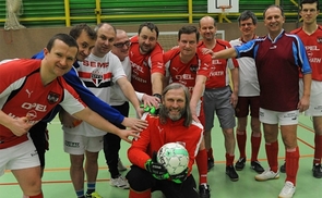 Die österreichischen Priesterkicker: 2. v. l.: Niko Tomic
