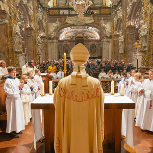 Abschlussgottesdienst im Stift Schlierbach / Foto Haijes Die Visitation im Dekanat Windischgarsten wurde mit einem festlichen Gottesdienst abgeschlossen.