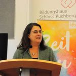 Pastoralamtsdirektorin Gabriele Eder-Cakl stellt den diözesanen  Zukunftsweg vor